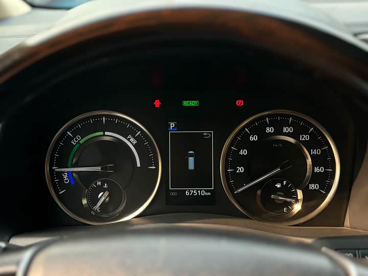 Фото 9 - Toyota Alphard