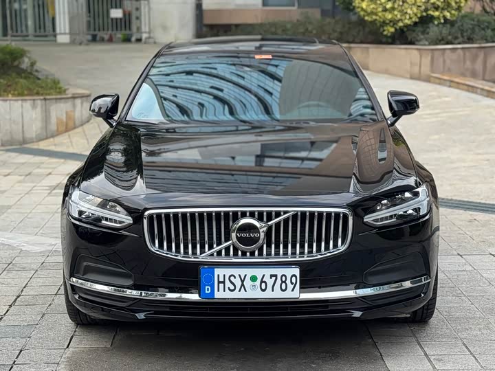 Фото 2 - Volvo S90