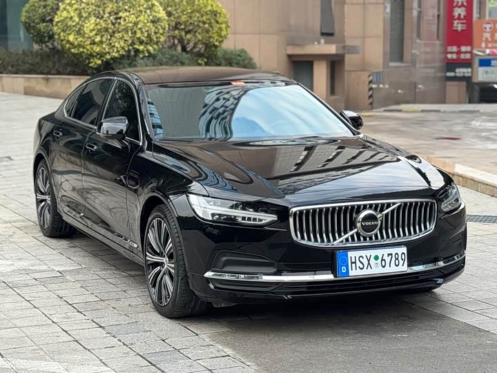 Фото 3 - Volvo S90