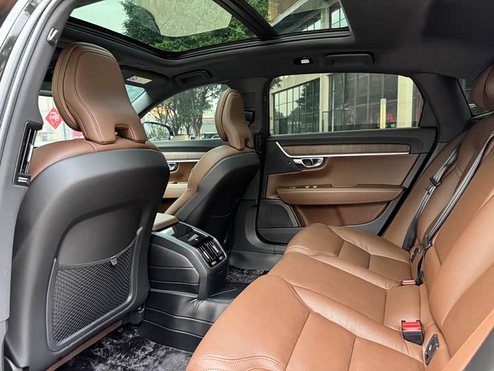 Фото 5 - Volvo S90