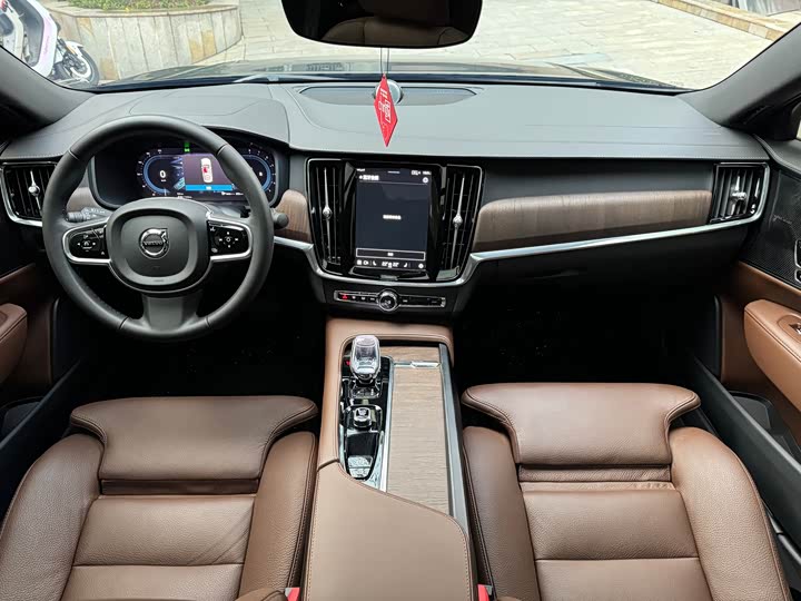 Фото 6 - Volvo S90