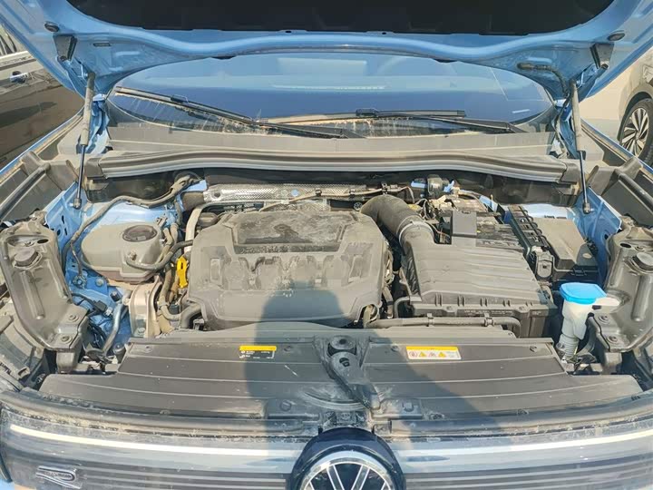 Фото 20 - Volkswagen Tiguan L Pro