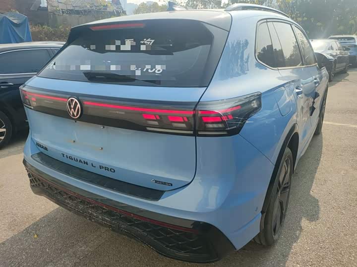 Фото 7 - Volkswagen Tiguan L Pro