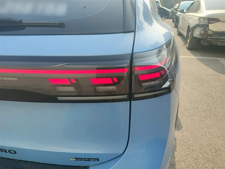 Фото 8 - Volkswagen Tiguan L Pro