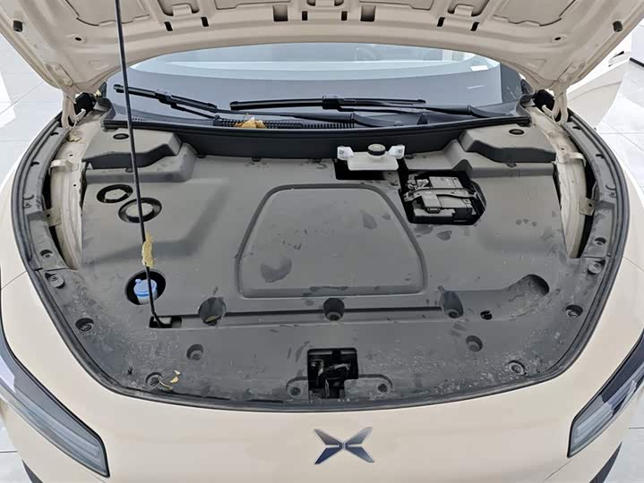 Фото 10 - XPeng Mona M03