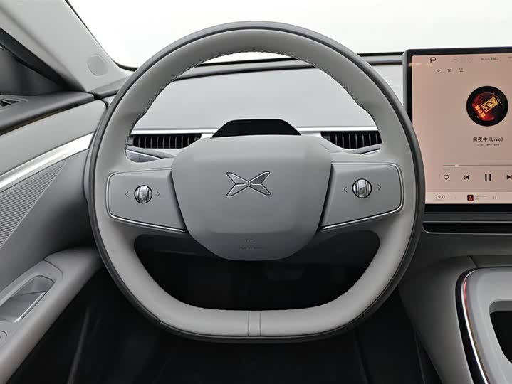 Фото 15 - XPeng Mona M03