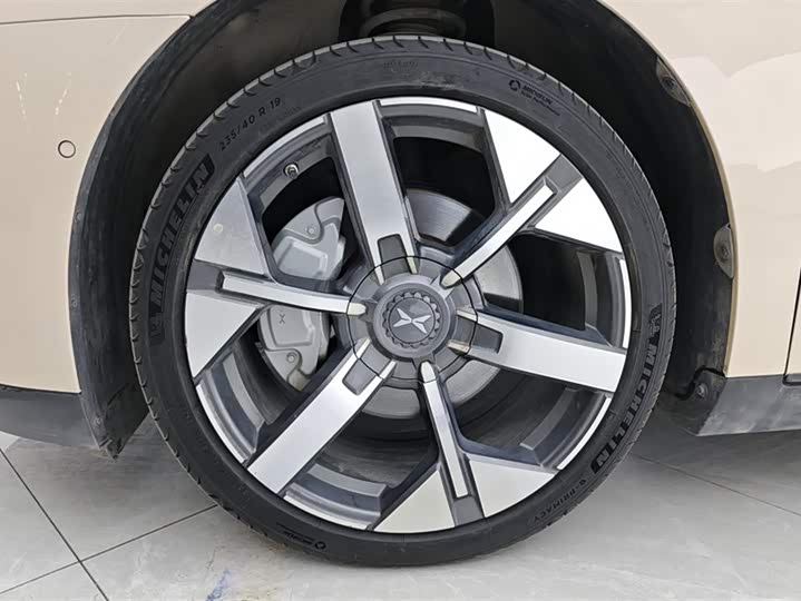 Фото 6 - XPeng Mona M03