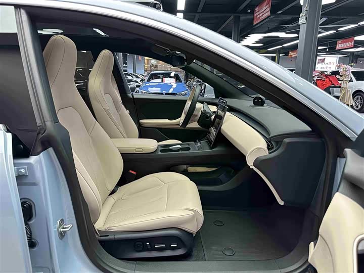 Фото 8 - Nio ET5T