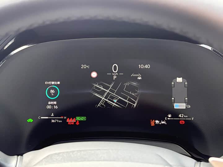 Фото 19 - Lexus RX