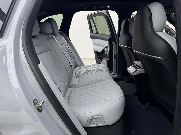 Фото 13 - Nio ES6