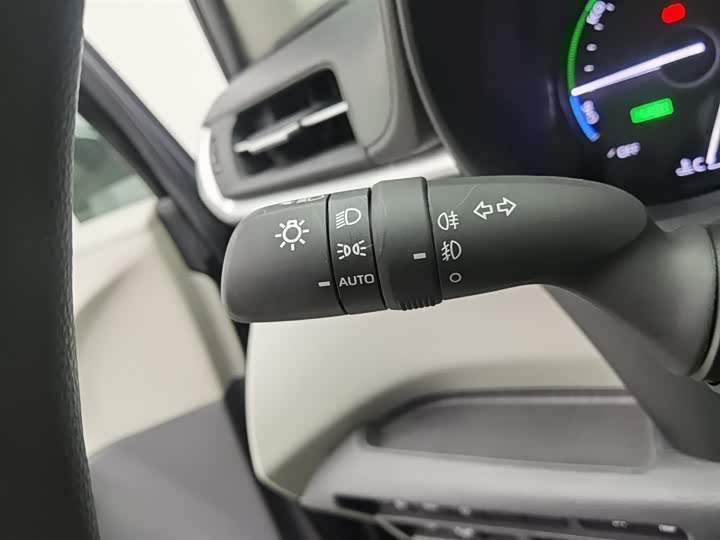 Фото 21 - Toyota Sienna