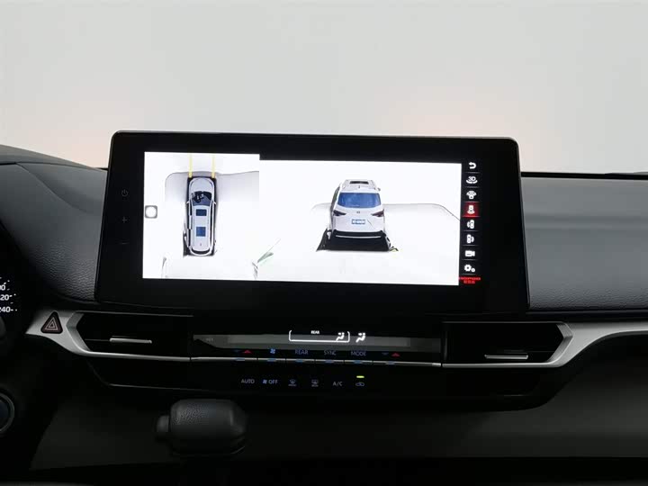 Фото 12 - Toyota Sienna