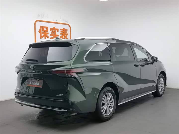 Фото 2 - Toyota Sienna