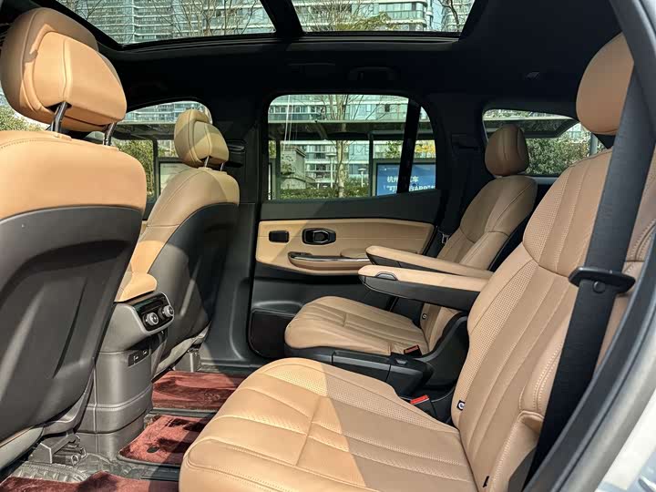 Фото 10 - Nio ES8