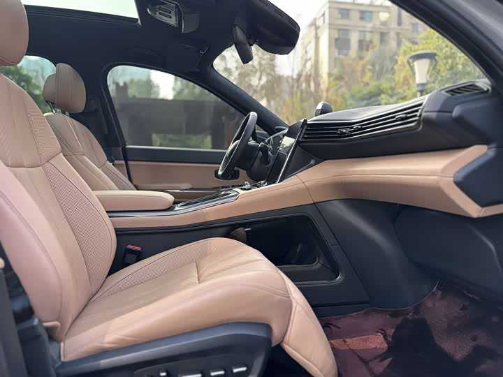 Фото 14 - Nio ES8