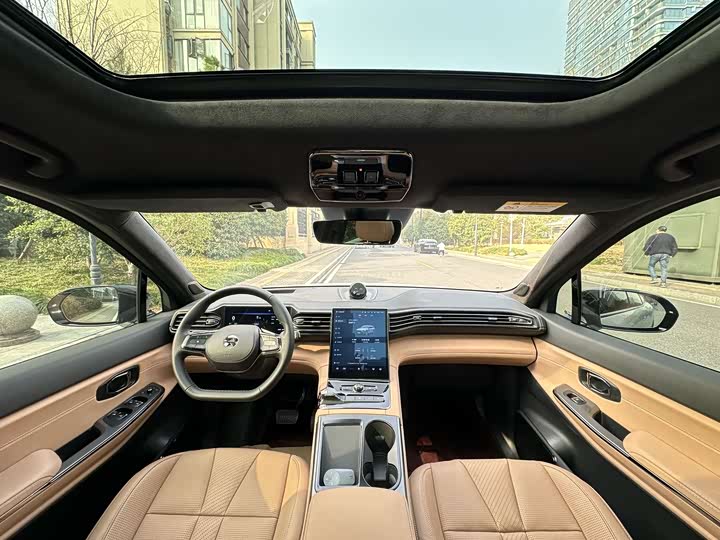 Фото 16 - Nio ES8