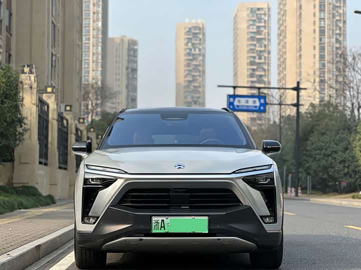 Фото 2 - Nio ES8