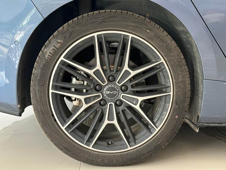 Фото 10 - BYD Seal