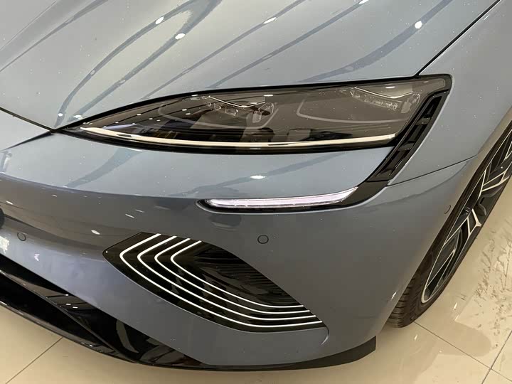 Фото 3 - BYD Seal