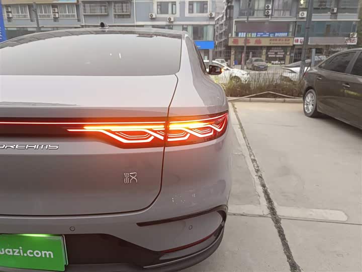 Фото 8 - BYD Han