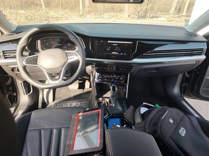 Фото 10 - Volkswagen Passat