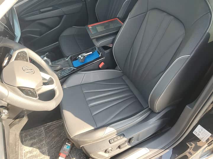 Фото 15 - Volkswagen Passat