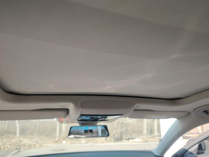 Фото 18 - Volkswagen Passat