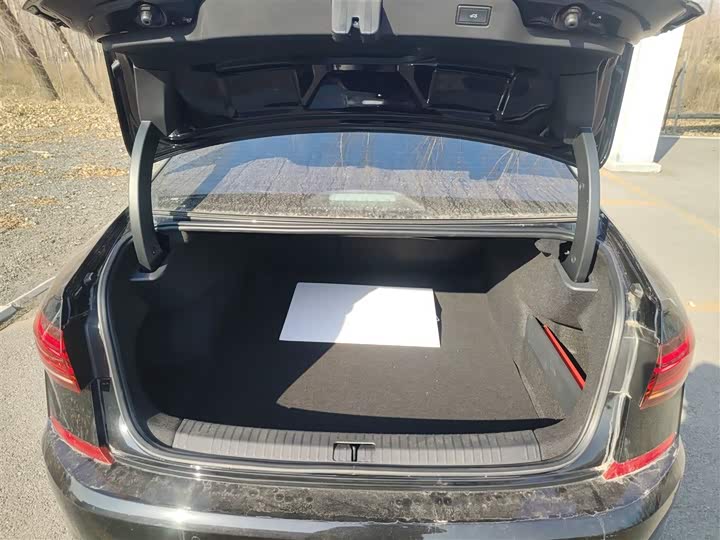 Фото 19 - Volkswagen Passat