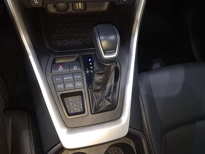 Фото 14 - Toyota Wildlander