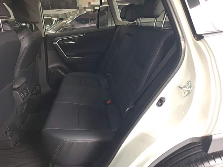 Фото 17 - Toyota Wildlander