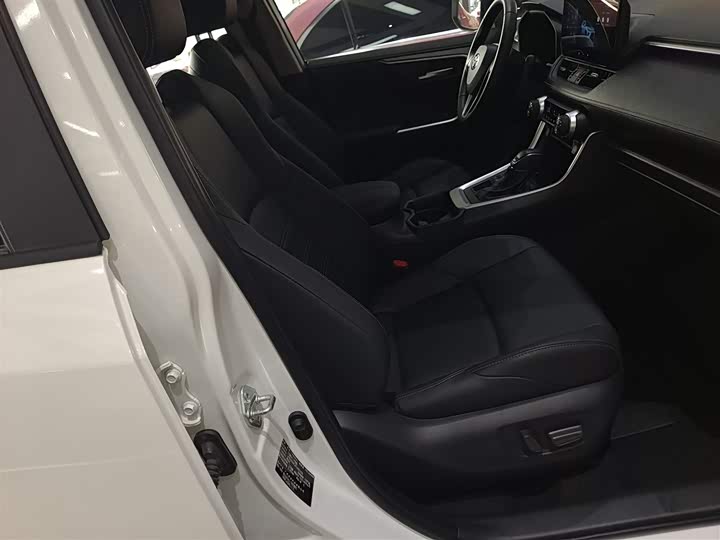 Фото 25 - Toyota Wildlander