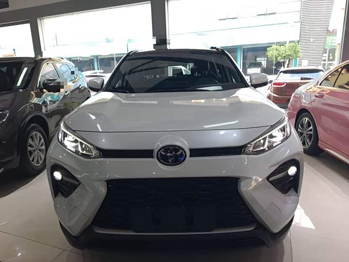 Фото 3 - Toyota Wildlander