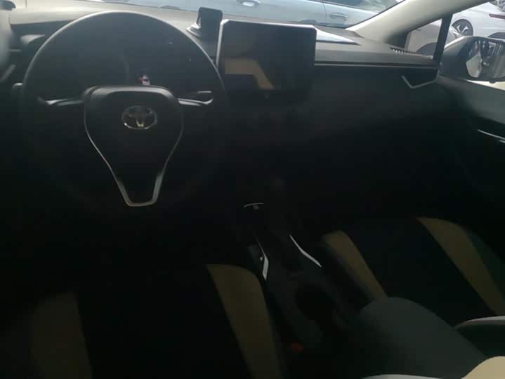 Фото 12 - Toyota Corolla