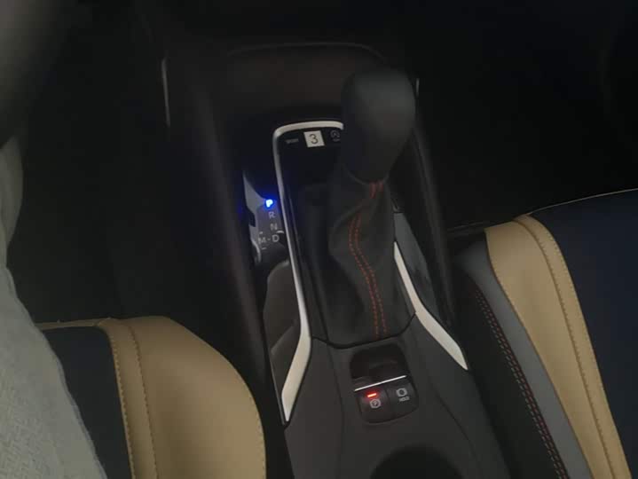 Фото 16 - Toyota Corolla