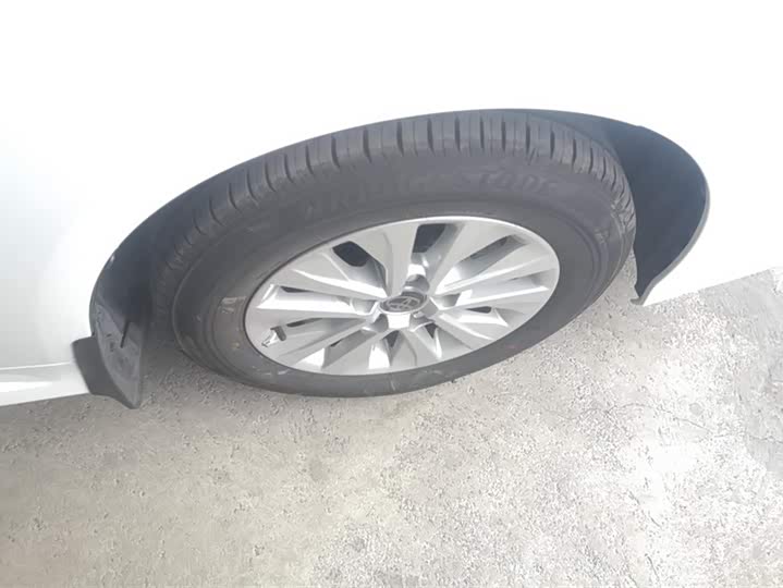 Фото 6 - Toyota Corolla