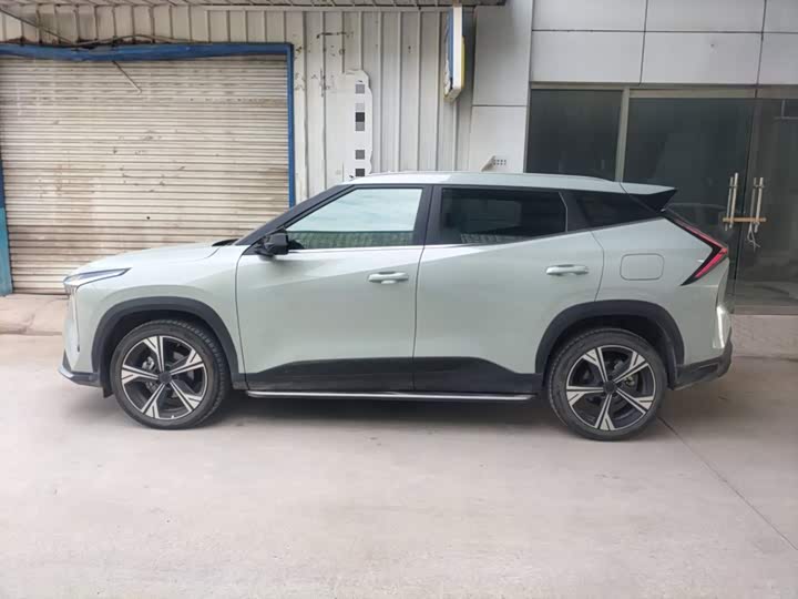 Фото 5 - Geely Atlas