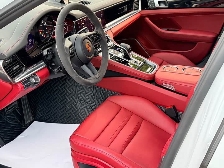 Фото 11 - Porsche Panamera