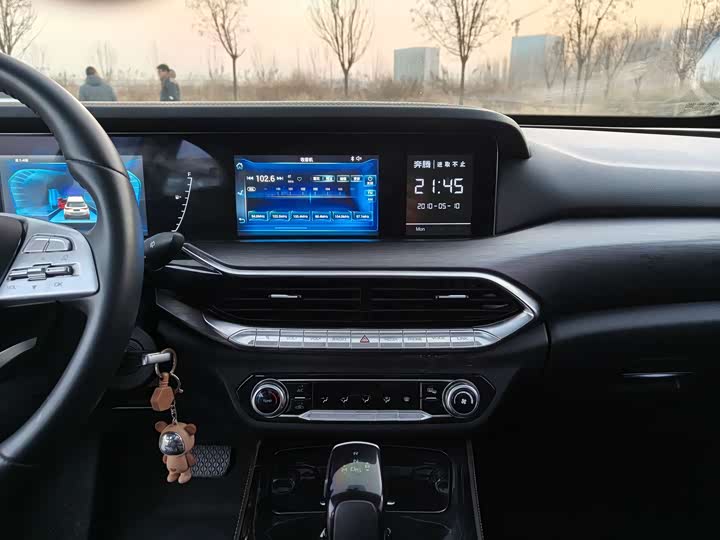 Фото 20 - Bestune T77