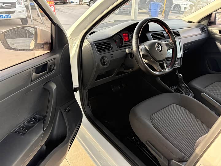 Фото 5 - Volkswagen Santana