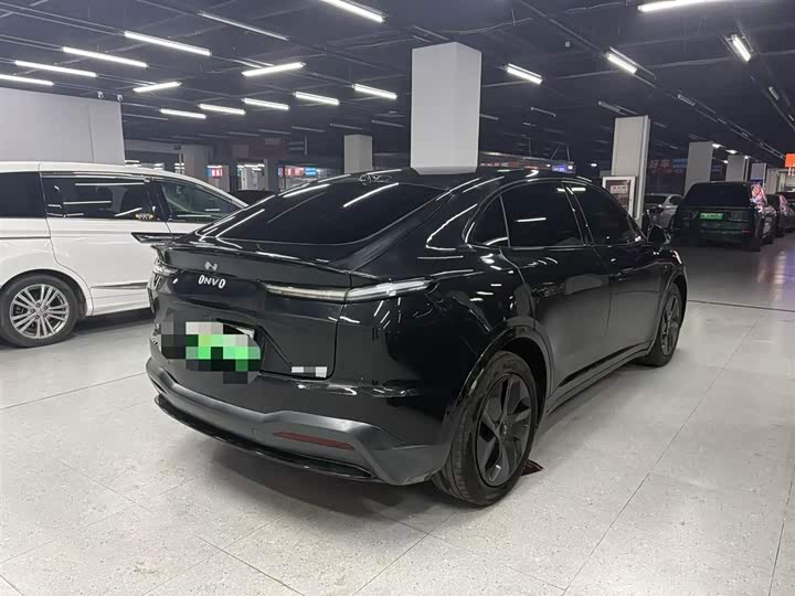 Фото 5 - Nio Onvo L60