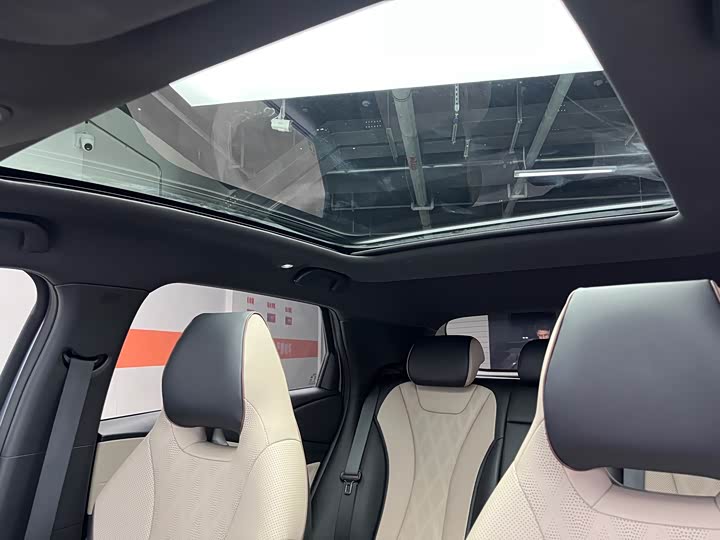 Фото 15 - BYD Dolphin