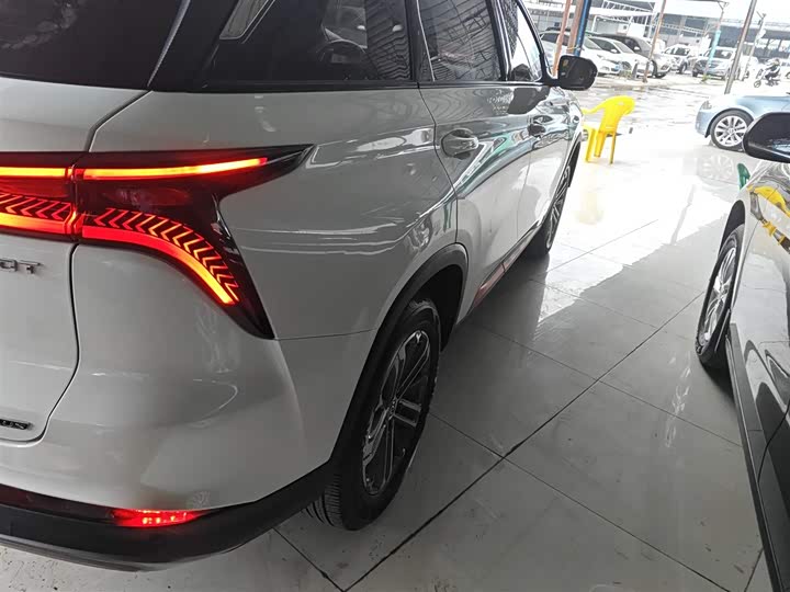 Фото 8 - Changan CS75 Plus