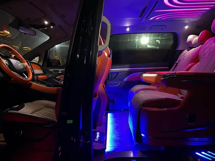 Фото 4 - GAC Trumpchi M8