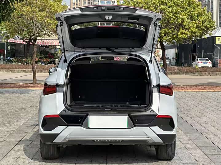 Фото 15 - BYD Yuan Plus