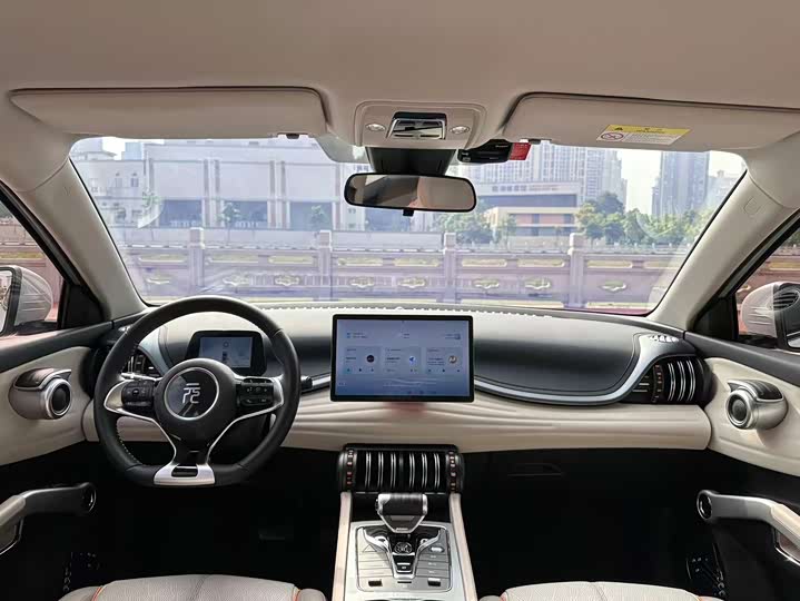 Фото 5 - BYD Yuan Plus