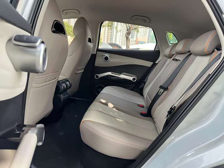 Фото 6 - BYD Yuan Plus