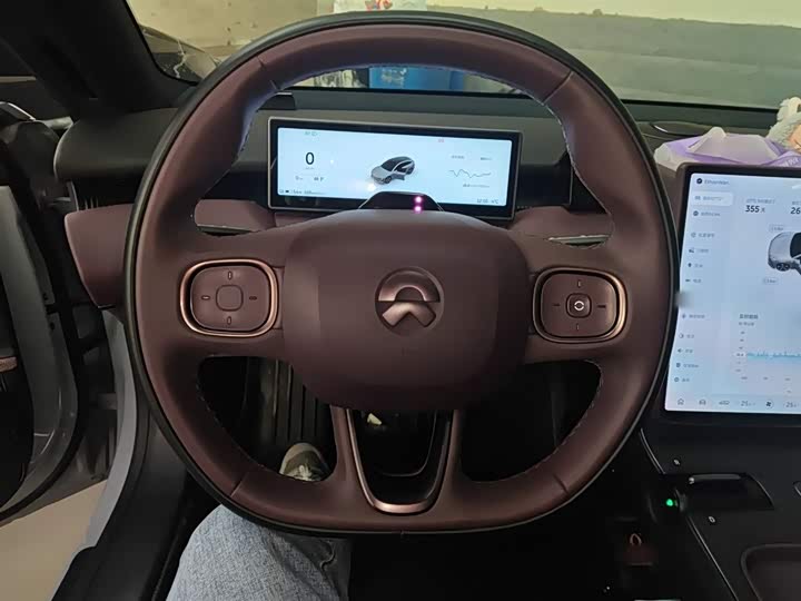 Фото 10 - Nio ET5T