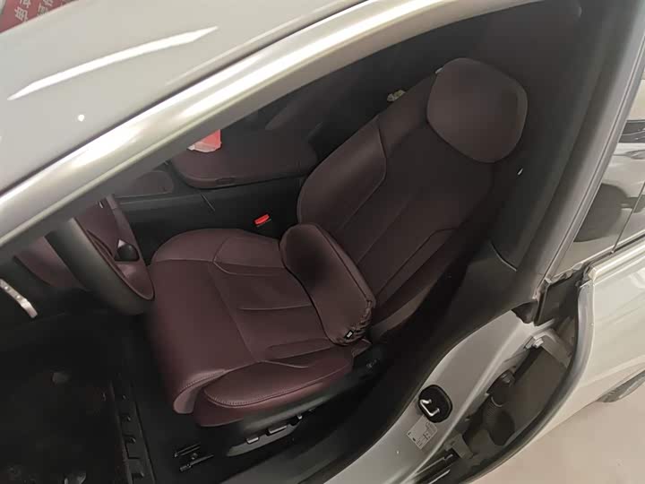 Фото 14 - Nio ET5T