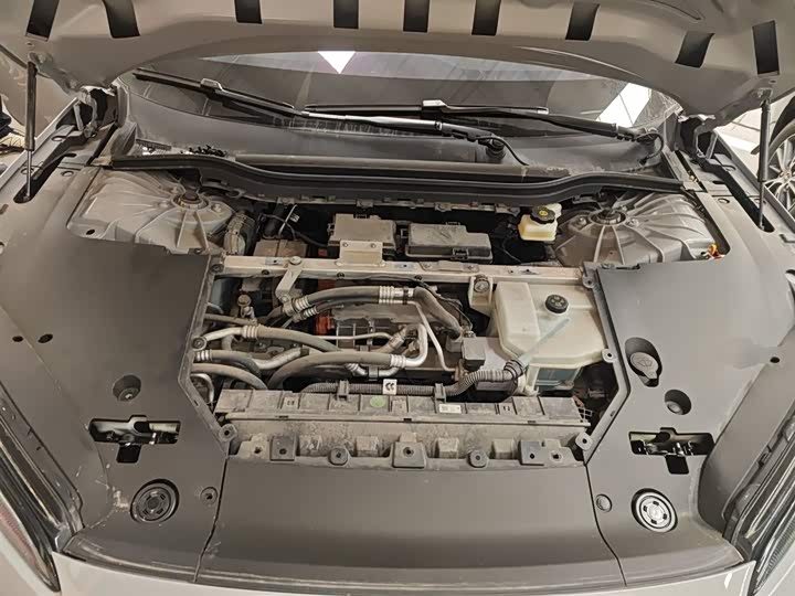 Фото 19 - Nio ET5T