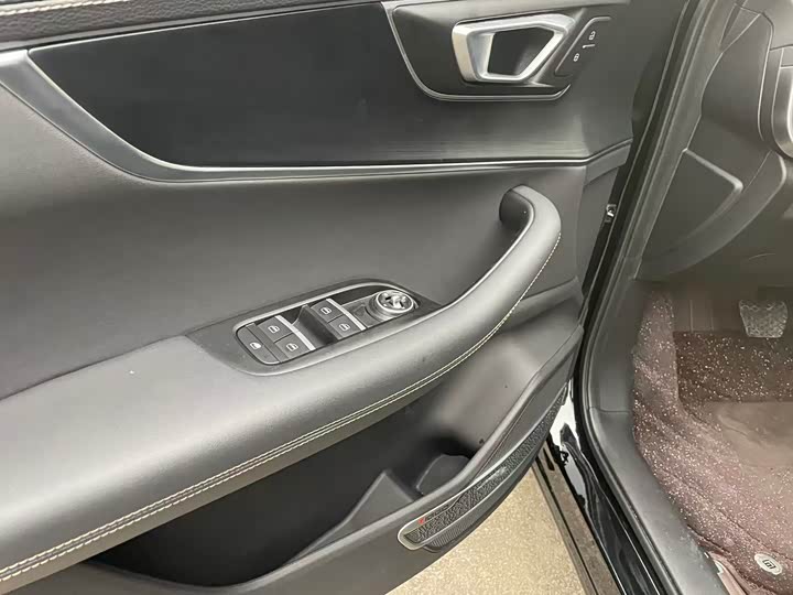 Фото 14 - Chery Tiggo 8